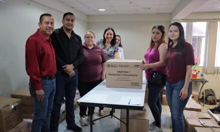 DAVID SÁNCHEZ ENTREGA EQUIPO A PERSONAL DE CONAFE EN GENERAL TERÁN