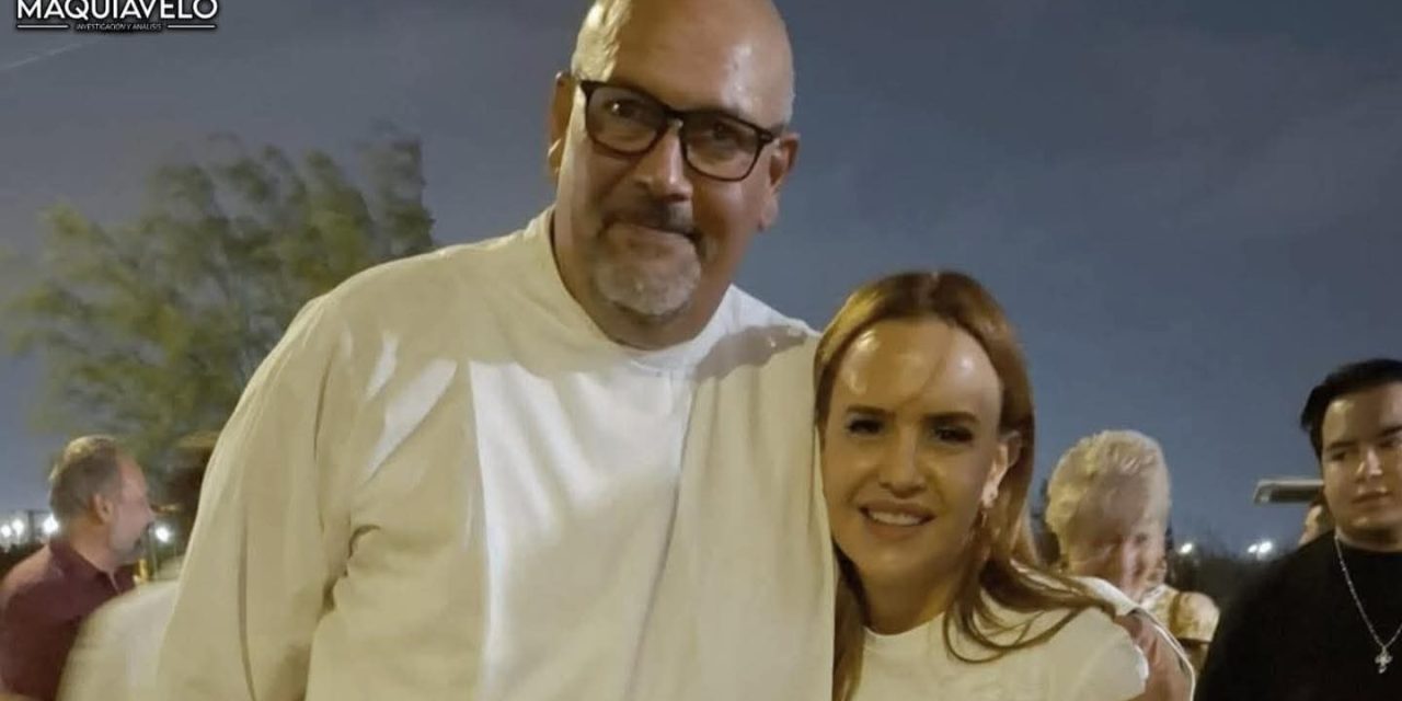 CLARA LUZ FLORES FELICITA AL PADRE JESÚS RAMOS POR SUS 25 AÑOS DE MINISTERIO SACERDOTAL