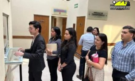JÓVENES UNIVERSITARIOS PROPONEN QUE EL SERVICIO SOCIAL SE REALICE EN PARTIDOS POLÍTICOS