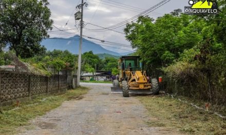 DAVID DE LA PEÑA INICIA OBRA DE PAVIMENTACIÓN COMO PARTE DEL PLAN ANUAL 2025 EN SANTIAGO