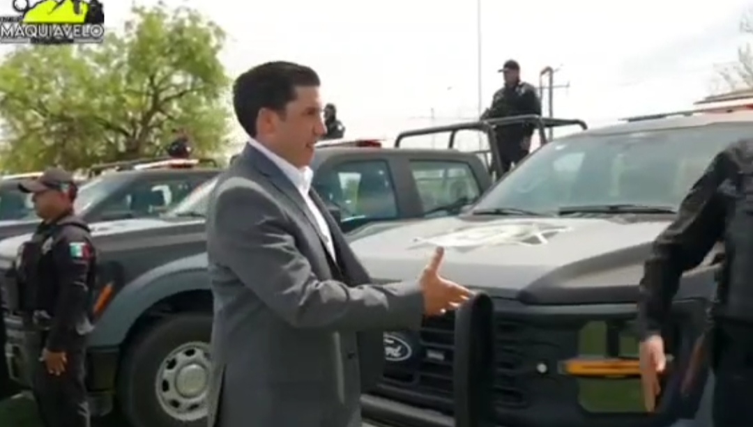 RAÚL CANTÚ ENTREGA 18 UNIDADES PARA FORTALECER SEGURIDAD EN SALINAS VICTORIA