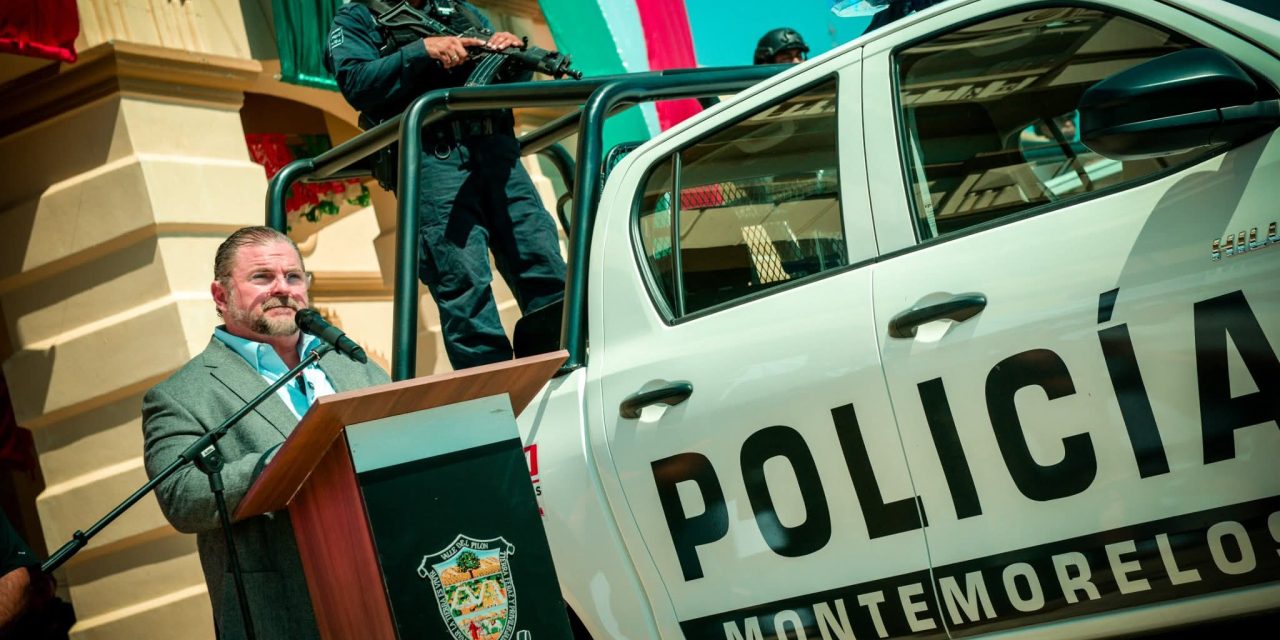 MIGUEL ÁNGEL SALAZAR RECONOCE A ELEMENTOS DE SEGURIDAD Y ENTREGA PATRULLAS Y EQUIPO ESPECIALIZADO