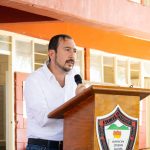 REYNALDO CANTÚ FORTALECE INFRAESTRUCTURA ESCOLAR CON CANCHA Y EQUIPOS DE CÓMPUTO