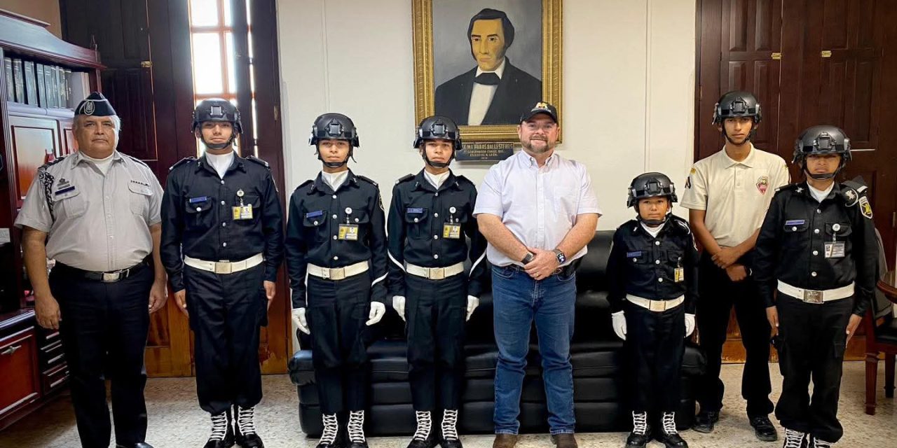MIGUEL ÁNGEL SALAZAR RECONOCE A PENTATHLÓN DEPORTIVO MILITARIZADO DE MONTEMORELOS