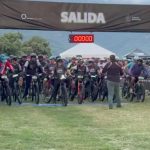 DAVID DE LA PEÑA CELEBRA ÉXITO DEL MARATÓN “MONTAÑAS MÁGICAS” EN SANTIAGO