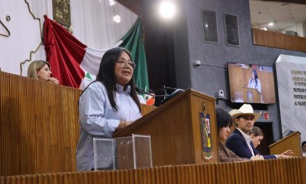 MARISOL GONZÁLEZ ARRANCA DECIMOSÉPTIMO PARLAMENTO DE JÓVENES EN NUEVO LEÓN