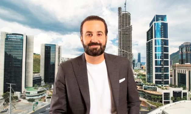 MAURICIO FARAH DEJA EL CARGO EN EL AYUNTAMIENTO PARA ASUMIR LA ALCALDÍA