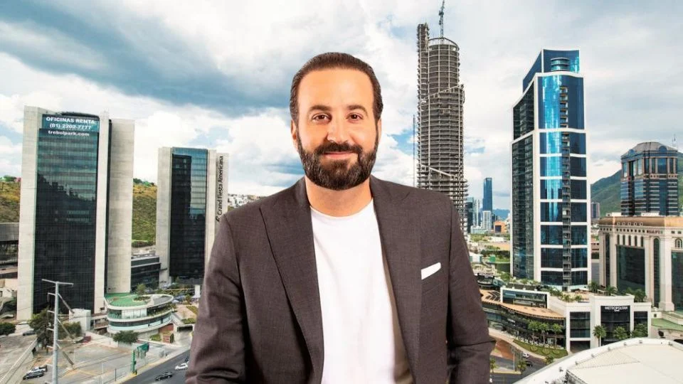 MAURICIO FARAH DEJA EL CARGO EN EL AYUNTAMIENTO PARA ASUMIR LA ALCALDÍA