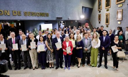HÉCTOR MORALES RIVERA PRESENTA EDICIÓN FACSIMILAR DE LA CONSTITUCIÓN DE NUEVO LEÓN DE 1825