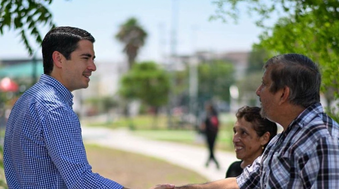 MARCELO SEGOVIA LLEVA SERVICIOS Y CONVIVENCIA AL BARRIO TOPO CHICO: “AQUÍ SE TRABAJA Y AQUÍ SE RESUELVE”