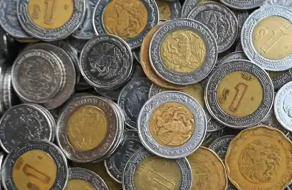 PESO MEXICANO SE MANTIENE VULNERABLE ANTE TENSIONES ECONÓMICAS GLOBALES
