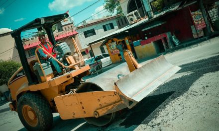 MIGUEL ÁNGEL SALAZAR REFUERZA TRABAJOS DE BACHEO Y MEJORA VIAL EN MONTEMORELOS