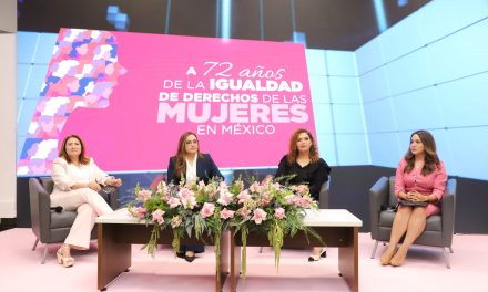LAURA PERLA CÓRDOVA RINDE HOMENAJE A MUJERES IMPARTIDORAS DE JUSTICIA EN NUEVO LEÓN