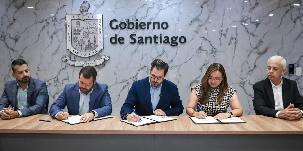 DAVID DE LA PEÑA REFUERZA TRANSPARENCIA EN SANTIAGO CON CONVENIO ANTICORRUPCIÓN
