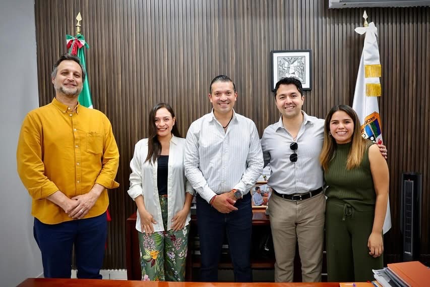 GERARDO DE LA MAZA SE REÚNE CON EL EQUIPO DE LUIS DONALDO COLOSIO PARA EL DESARROLLO DE EL CARMEN