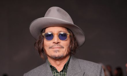 HOLLYWOOD ABRE SUS PUERTAS A JOHNNY DEPP CON “EBENEZER: UN CUENTO DE NAVIDAD”