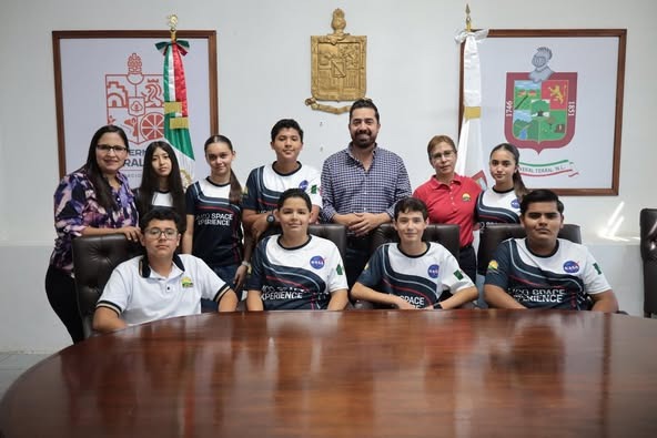 DAVID SÁNCHEZ APLAUDE EL SUEÑO DE ESTUDIANTES QUE EMPRENDERÁN VIAJE A LA NASA