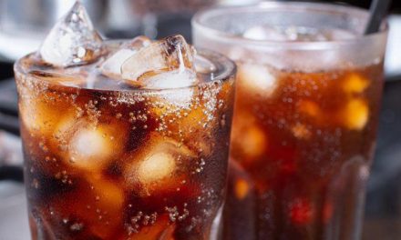 GOBIERNO FEDERAL Y COMPAÑÍAS REFRESQUERAS REDUCIRÁN AZÚCAR EN BEBIDAS PARA FOMENTAR CONSUMO SALUDABLE