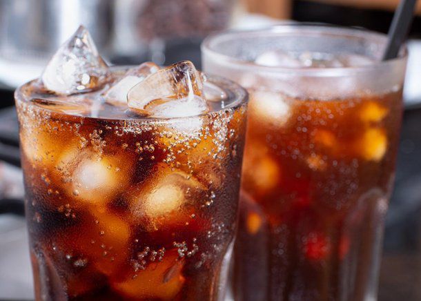 GOBIERNO FEDERAL Y COMPAÑÍAS REFRESQUERAS REDUCIRÁN AZÚCAR EN BEBIDAS PARA FOMENTAR CONSUMO SALUDABLE