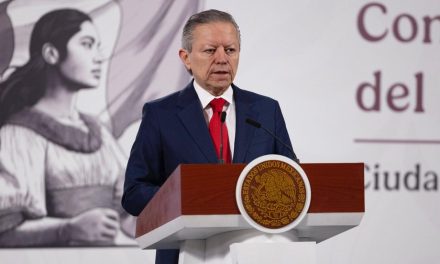 ARTURO ZALDÍVAR PIDE A MORENA CORREGIR RETROACTIVIDAD EN LEY DE AMPARO