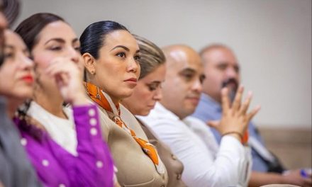 ALE MORALES PARTICIPA EN REUNIÓN PARA REFORZAR EL APOYO A LAS ESCUELAS DE NUEVO LEÓN