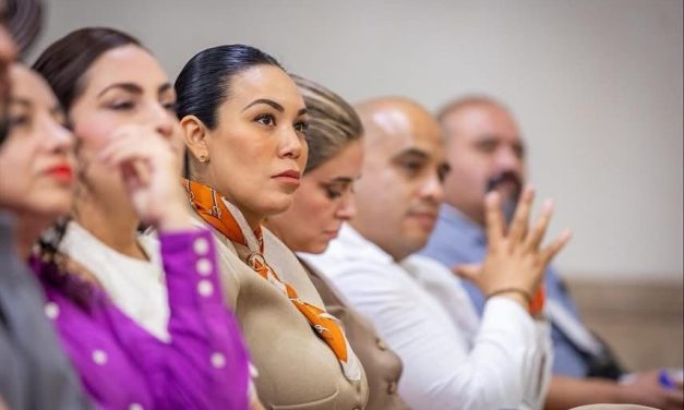 ALE MORALES PARTICIPA EN REUNIÓN PARA REFORZAR EL APOYO A LAS ESCUELAS DE NUEVO LEÓN