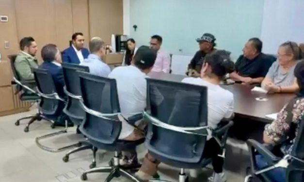 JESÚS NAVA RESPONDE A DEMANDA EDUCATIVA Y GARANTIZA MAESTROS EN LA SECUNDARIA #2