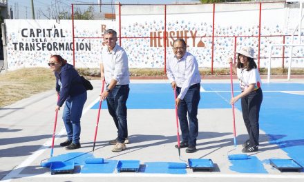 ANDRÉS MIJES REHABILITA PLAZA EN CONJUNTO CON HERSHEY’S Y HABITANTES DE VILLAS DE SAN FRANCISCO
