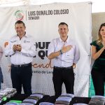 GERARDO DE LA MAZA ACERCA “OJOS QUE VEN, MENTES QUE APRENDEN” A NIÑAS Y NIÑOS DE EL CARMEN