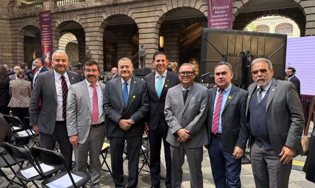 SANTOS GUZMÁN PARTICIPA EN PRIMERA REUNIÓN NACIONAL DE UNIVERSIDADES PARA LA TRANSFORMACIÓN DE MÉXICO