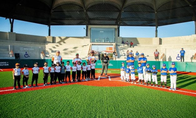 RAÚL CANTÚ CELEBRA EL PASE DE SALINAS VICTORIA A SEMIFINALES DEL TORNEO DE LA REVOLUCIÓN MEXICANA