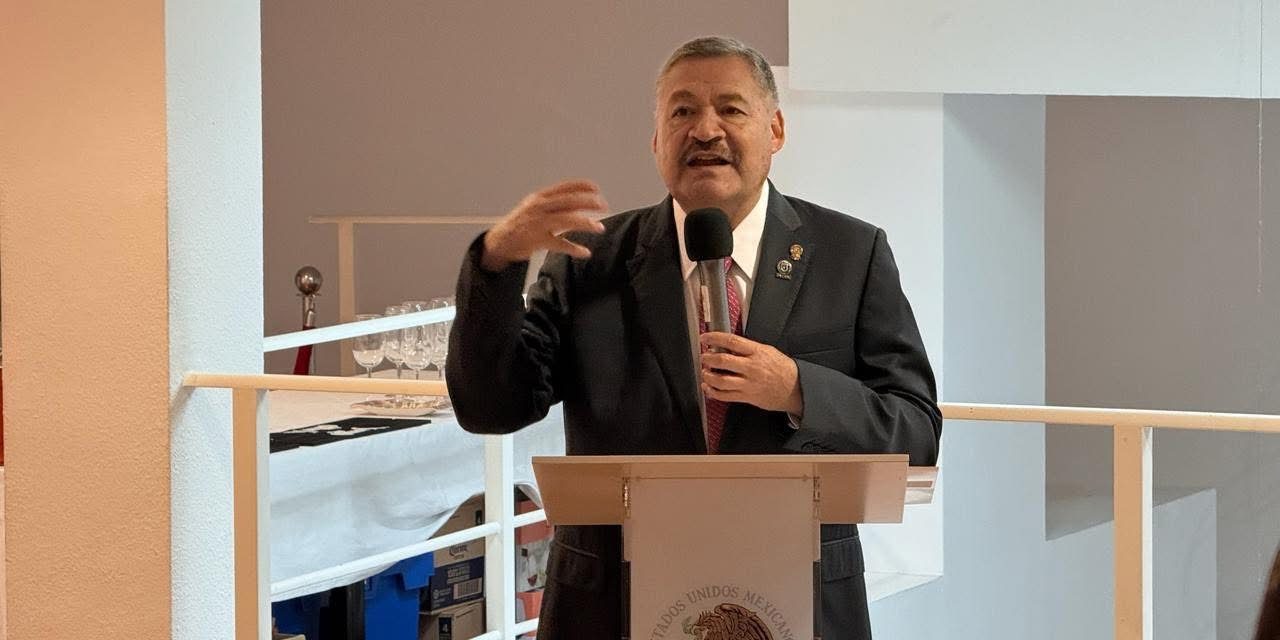 SANTOS GUZMÁN LÓPEZ CELEBRA REUNIÓN CON PROFESIONISTAS UANL EN ESPAÑA