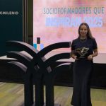 AILE TAMEZ RECIBE RECONOCIMIENTO POR SU RESPALDO A LA JUVENTUD DE TECMILENIO LAS TORRES