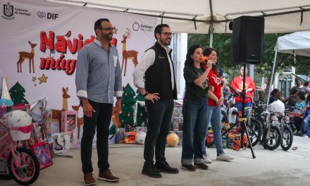 DAVID DE LA PEÑA DA INICIO A LAS “POSADAS DIF: NAVIDAD MÁGICA 2025” EN SANTIAGO