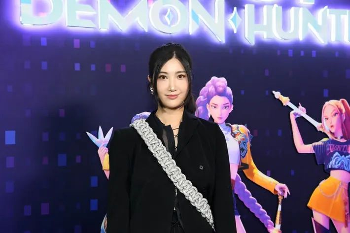 DEBUTA COMO SOLISTA LA ARTISTA QUE DIO VOZ A RUMI EN “K-POP DEMON HUNTERS”