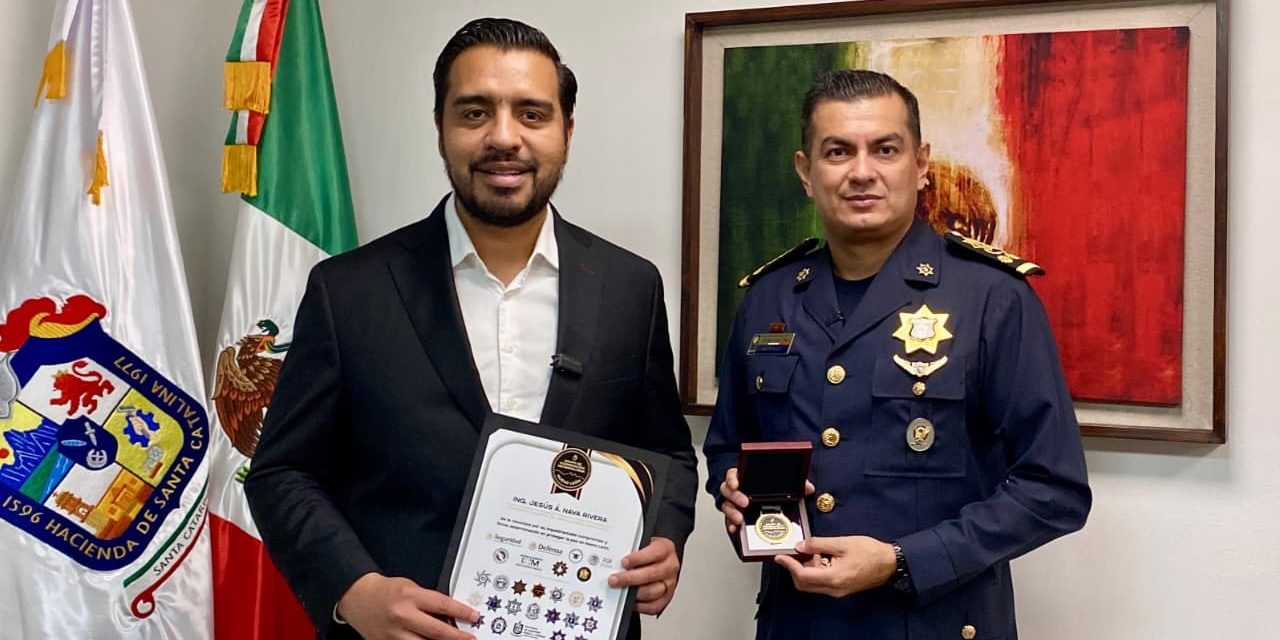 JESÚS NAVA RECIBE RECONOCIMIENTO DE FUERZA CIVIL POR AVANCES EN SEGURIDAD