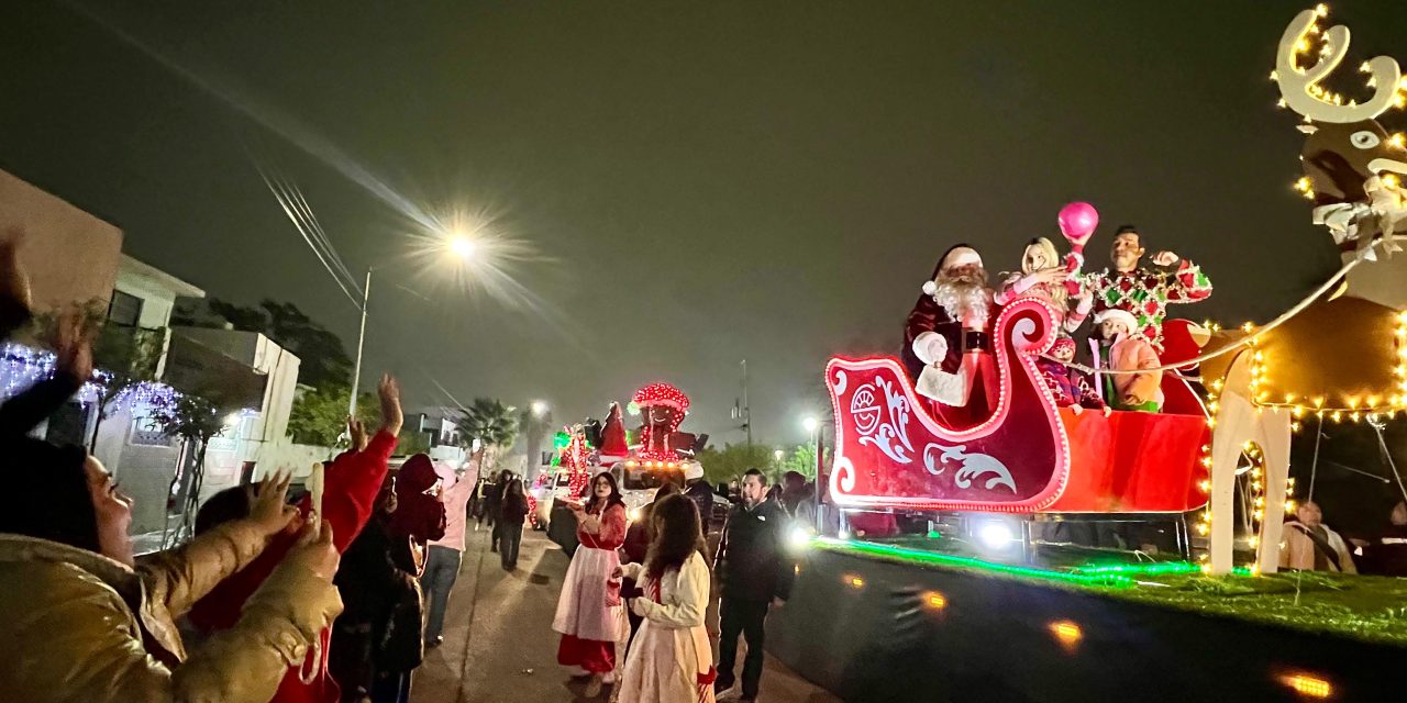JESÚS NAVA RIVERA INAUGURA AGENDA DE DESFILES NAVIDEÑOS ANTE MILES DE FAMILIAS