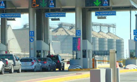 REANUDARÁN COBRO EN CASETA AL AEROPUERTO DE MONTERREY A PARTIR DE ENERO