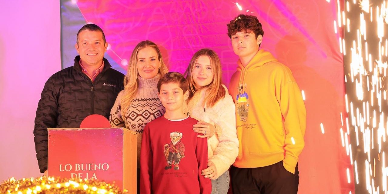 GERARDO DE LA MAZA ILUMINA EL CARMEN CON EL TRADICIONAL ENCENDIDO NAVIDEÑO