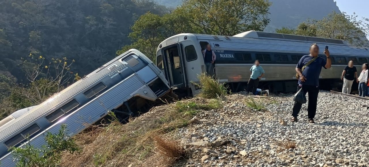 LA PRESIDENTA CLAUDIA SHEINBAUM INFORMA FALLECIMIENTO DE 13 PERSONAS EN ACCIDENTE DE TREN