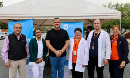 CARLOS RODRÍGUEZ “EL CUATE” IMPLEMENTA MODELO DE VACUNACIÓN MASIVA EN CADEREYTA