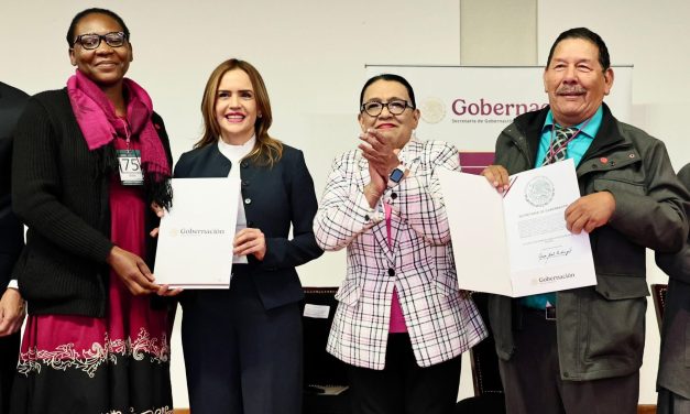 CLARA LUZ FLORES Y ROSA ICELA RODRÍGUEZ FORMALIZAN 103 NUEVOS REGISTROS RELIGIOSOS