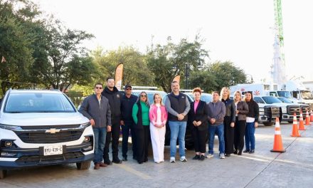 CARLOS RODRÍGUEZ “EL CUATE” REFUERZA SERVICIOS MUNICIPALES CON NUEVAS UNIDADES EN CADEREYTA