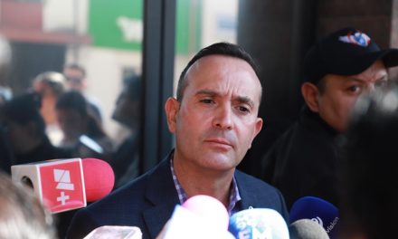 CARLOS DE LA FUENTE SEÑALA ESTANCAMIENTO ENTRE CONGRESO Y GOBIERNO POR PRESUPUESTO 2026