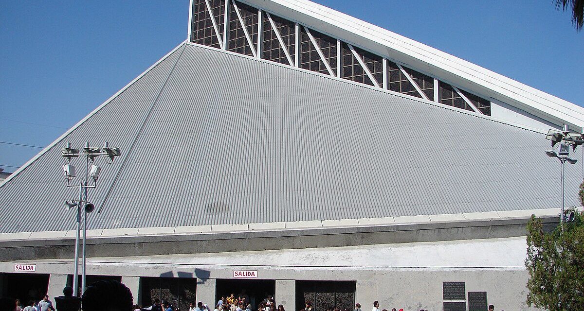 MILES DE FIELES LLENAN LA BASÍLICA DE GUADALUPE DE MONTERREY EN UN ACTO DE FE Y DEVOCIÓN