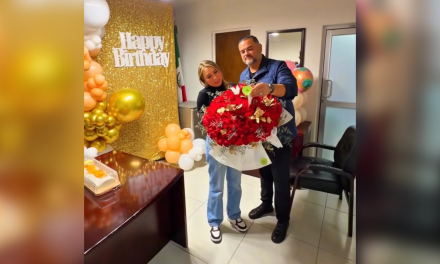CARLOS RODRÍGUEZ “EL CUATE” CELEBRA A ALEIDA MONTEMAYOR CON SERENATA Y AGRADECIMIENTOS A LA COMUNIDAD
