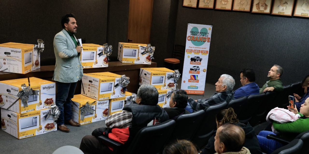 GUADALUPE RECONOCE A CONTRIBUYENTES CUMPLIDOS POR PAGO OPORTUNO DEL PREDIAL