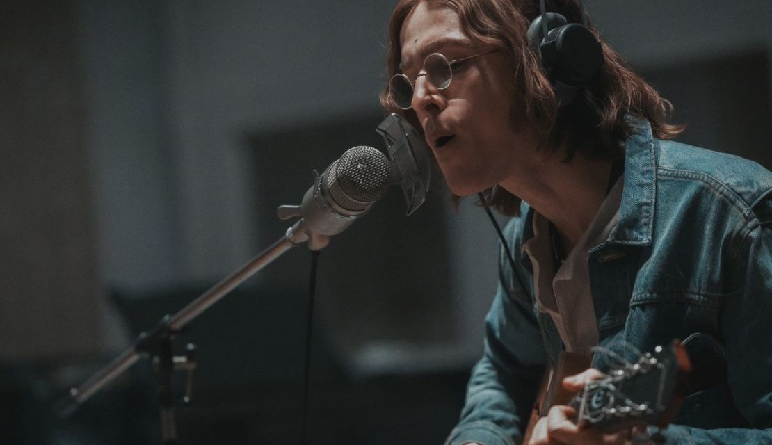 LA LEYENDA REVIVE: ACTORES CAUSAN FUROR POR SU PARECIDO CON THE BEATLES