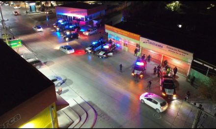 CARLOS RODRÍGUEZ “EL CUATE” RECIBE RECONOCIMIENTO POR AVANCES EN SEGURIDAD EN CADEREYTA