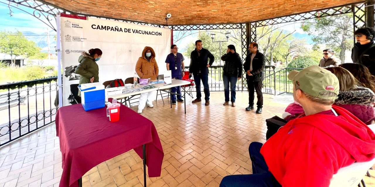 JESÚS NAVA RIVERA REFUERZA VACUNACIÓN PARA PREVENIR ENFERMEDADES RESPIRATORIAS EN SANTA CATARINA